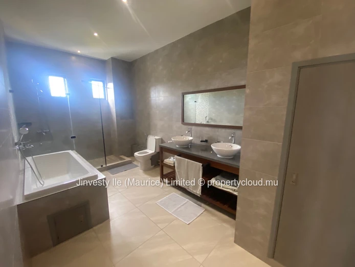 For Rent — Luxury 4-Bedroom En-Suite Villa | Victoria Estate, Grand Baie