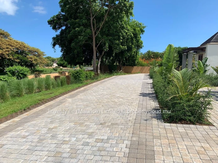 À VENDRE — VILLA D’EXCEPTION 400 m² habitables 3200 m² terrain arboré | GOLF DE TAMARIN