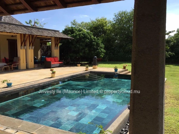 À VENDRE — VILLA D’EXCEPTION 400 m² habitables 3200 m² terrain arboré | GOLF DE TAMARIN