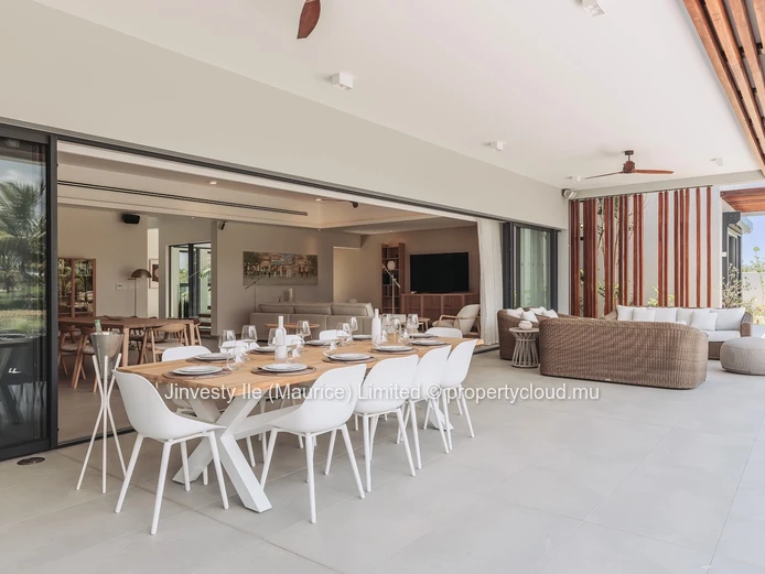 JINVESTY MAURITIUS : Exclusively Luxury villa MONT CHOISY GOLF