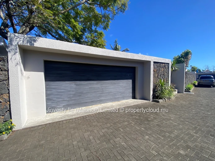 JINVESTY ILE MAURICE : REVENTE VILLA 4CH ou 3CH + bureau CASASOLA 650000 €
