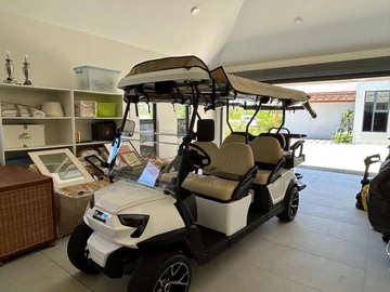 6 Bedroom Villa