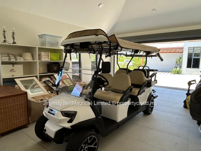 JINVESTY MAURITIUS : Exclusively Luxury villa MONT CHOISY GOLF