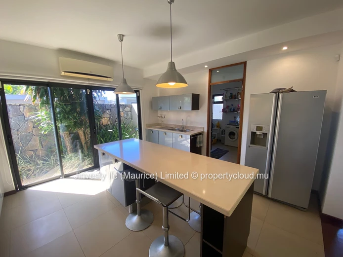 JINVESTY ILE MAURICE : REVENTE VILLA 4CH ou 3CH + bureau CASASOLA 650000 €