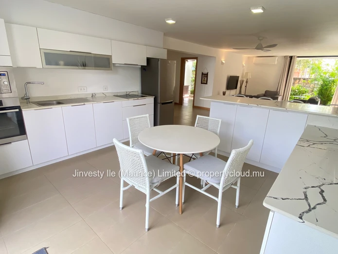 JINVESTY MAURITIUS : RENT 2 BR en suite Mont beach on walk... 49000