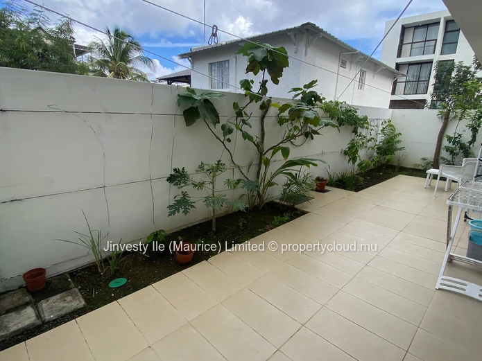 JINVESTY MAURITIUS : RENT 2 BR en suite Mont beach on walk... 49000