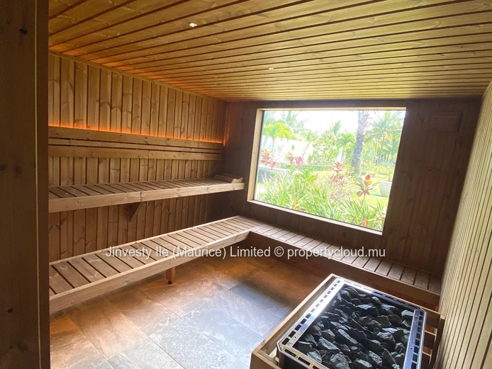 JINVESTY MAURITIUS : Exclusively Luxury villa MONT CHOISY GOLF