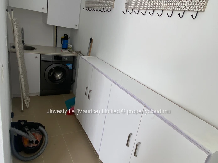 JINVESTY MAURITIUS : RENT 2 BR en suite Mont beach on walk... 49000
