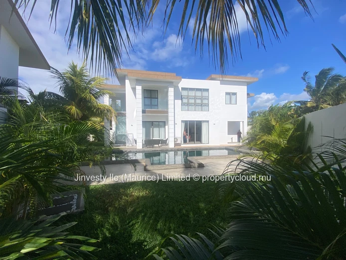 For Rent — Luxury 4-Bedroom En-Suite Villa | Victoria Estate, Grand Baie