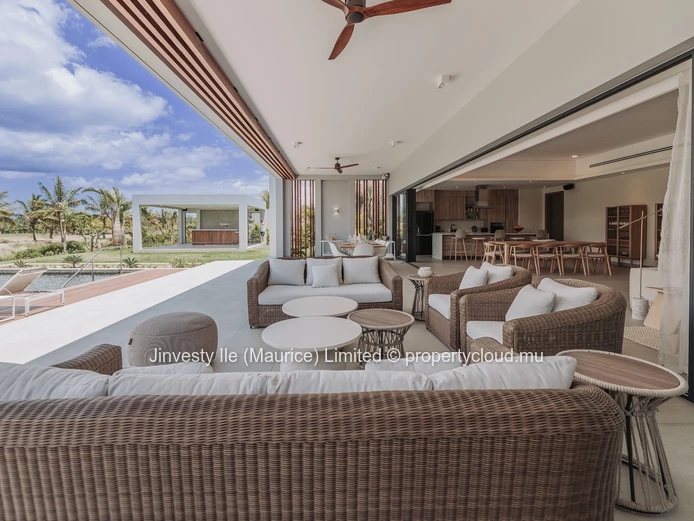 JINVESTY MAURITIUS : Exclusively Luxury villa MONT CHOISY GOLF