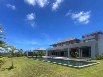6 Bedroom Villa