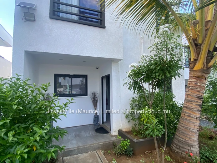 À Vendre — Villa 3 Chambres | Résidence Frangipany