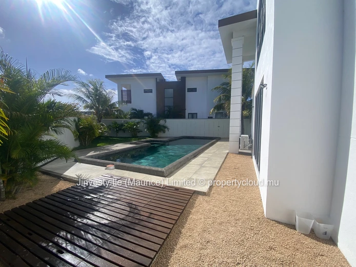 For Rent — Luxury 4-Bedroom En-Suite Villa | Victoria Estate, Grand Baie