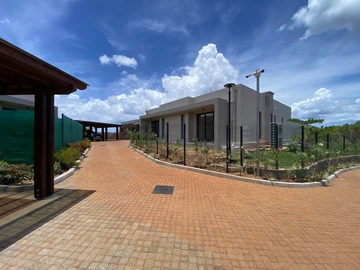 4 Bedroom Villa