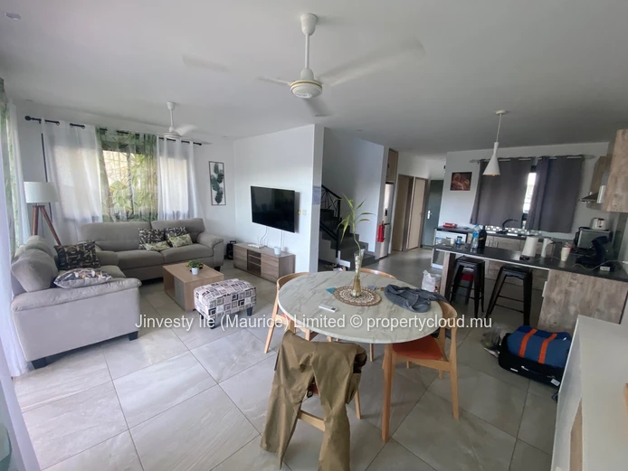 À Vendre — Villa 3 Chambres | Résidence Frangipany